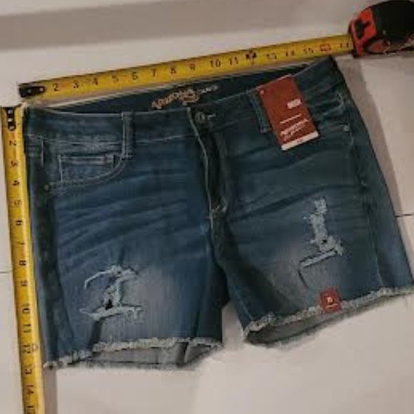 Arizona Jean Company Pants - NWT Arizona distressed MIDI  jean shorts size 11